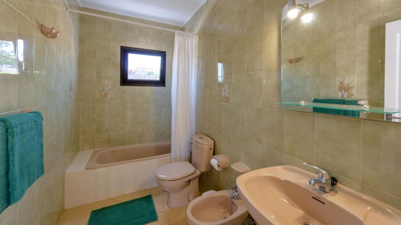 Reyes Natur Charco del Palo Room photo